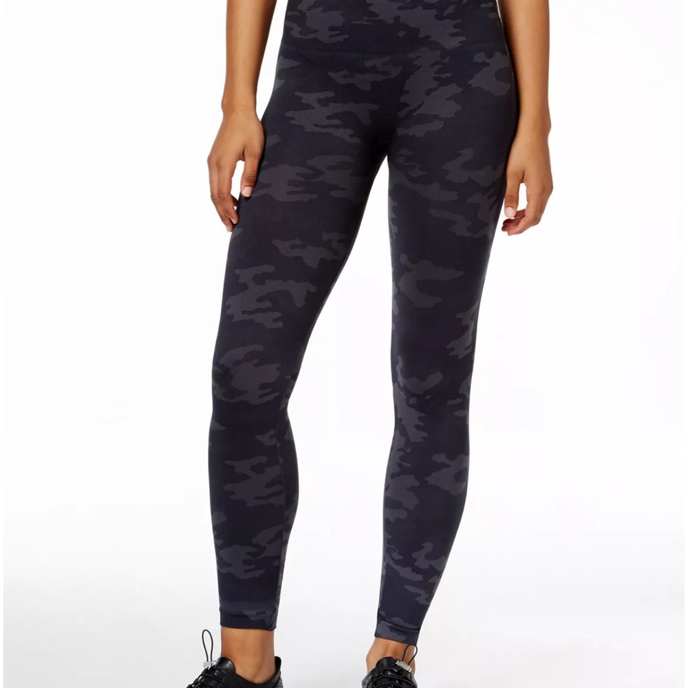 NEW SPANX Look At Me Now Black Camo Leggings